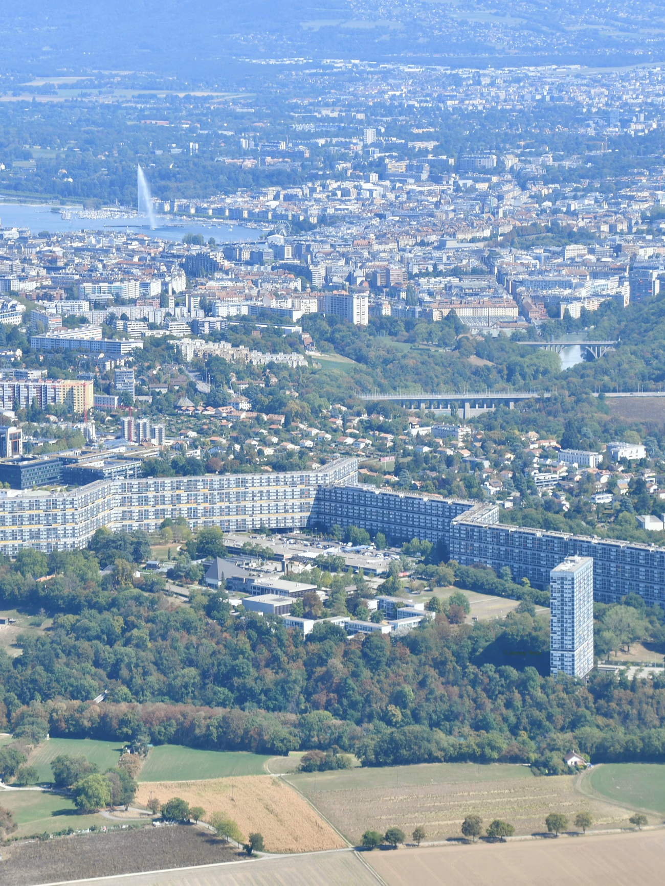 Vue d'architecture représentative du quartier de Le Lignon à Genève — Renovhome SA y intervient régulièrement.